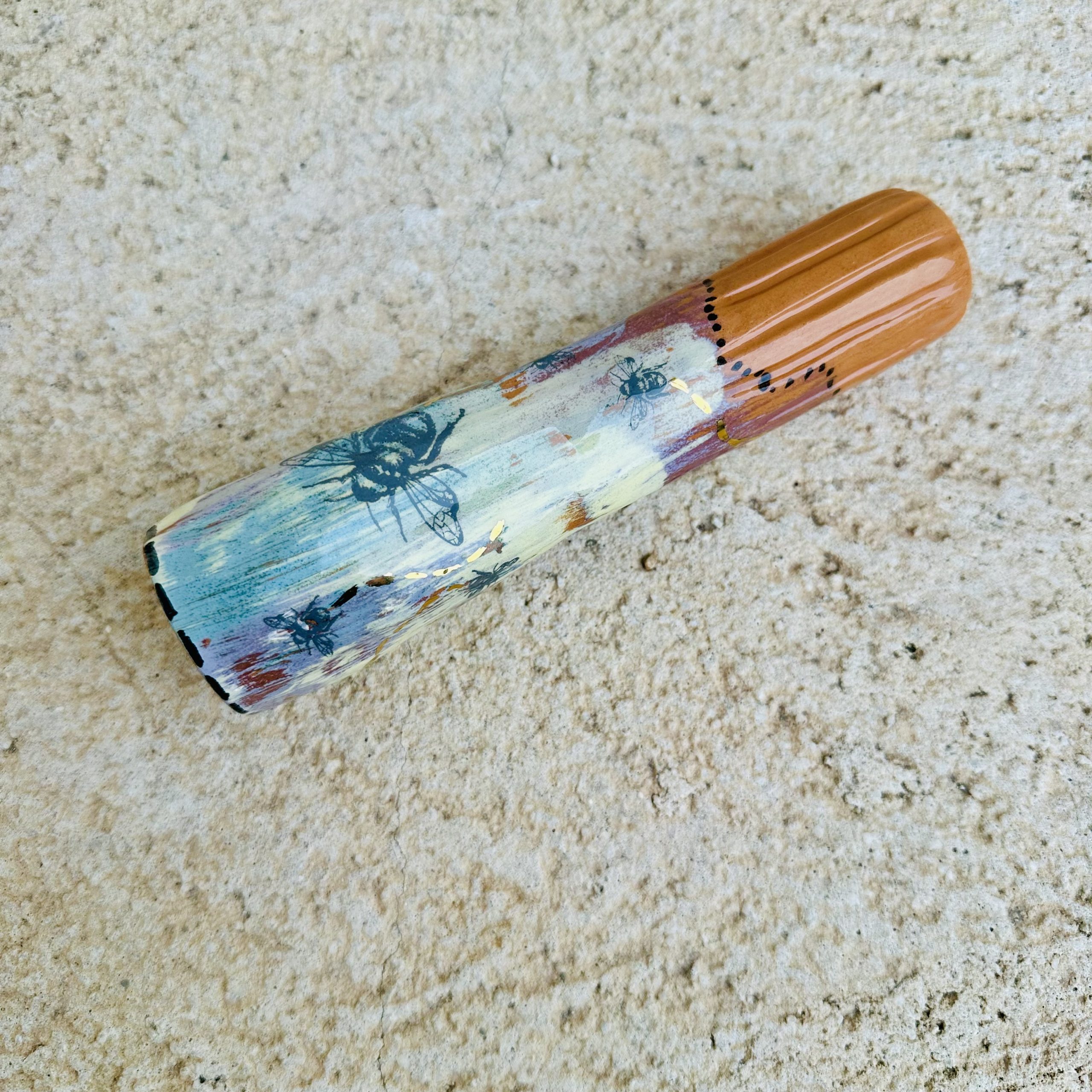 ceramic_italian_chillum_bees